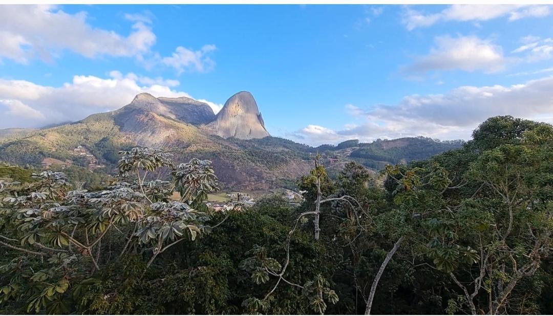 Vista Para Pedra Azul E Tv De 85" Экстерьер фото
